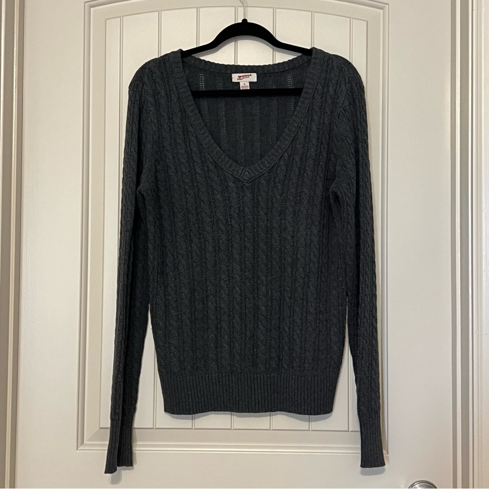 Get Cable Knit Sweater